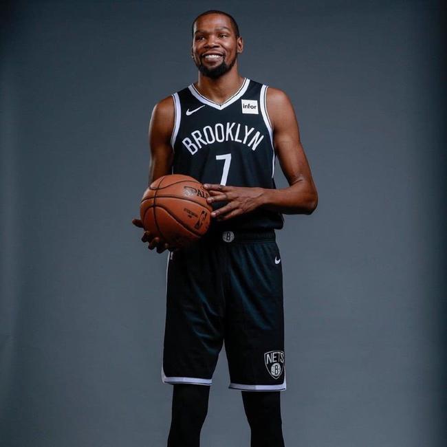 他接连命中 他接连命中